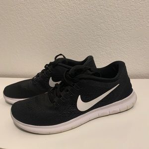WMNS NIke Free RN